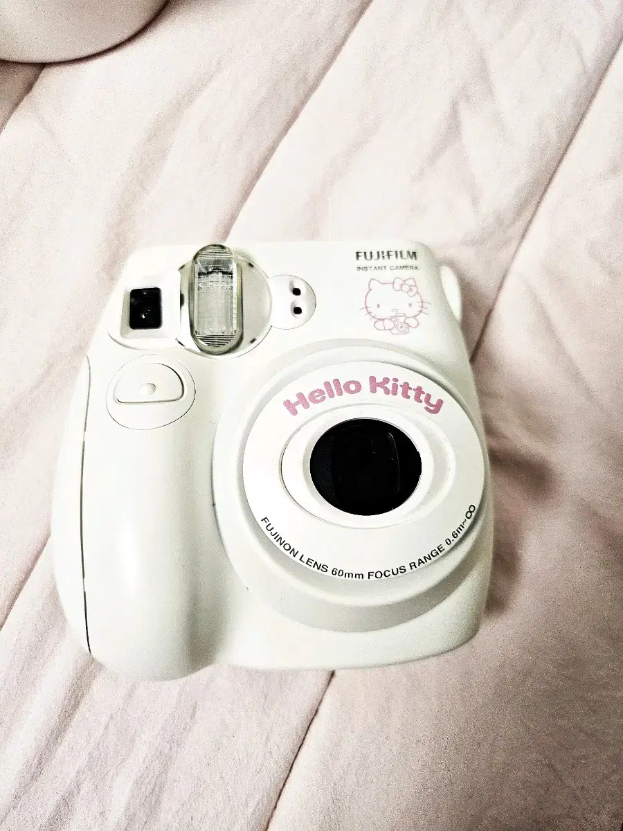 Last Price)Kitty Instax 7S Camera