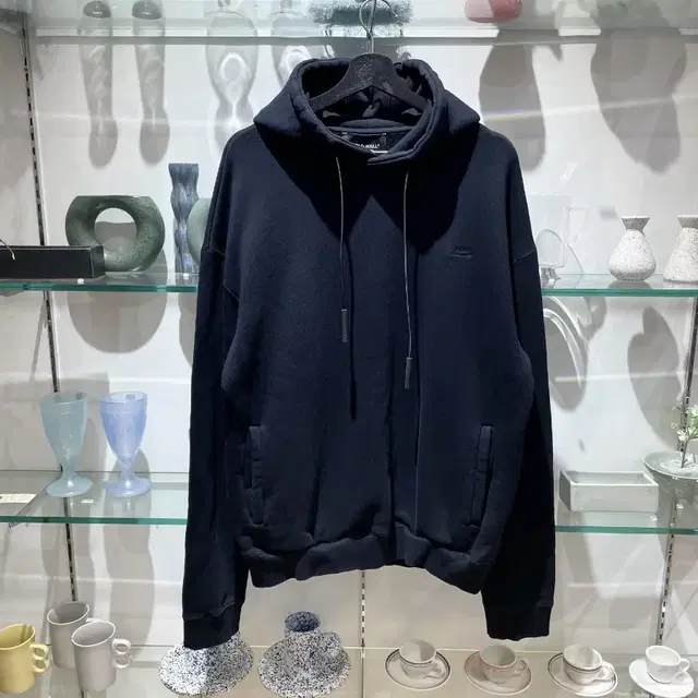 어콜드월 logo hoodie