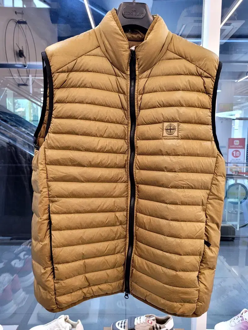 Stone Island Logo Patch Packable Down Vest Brown