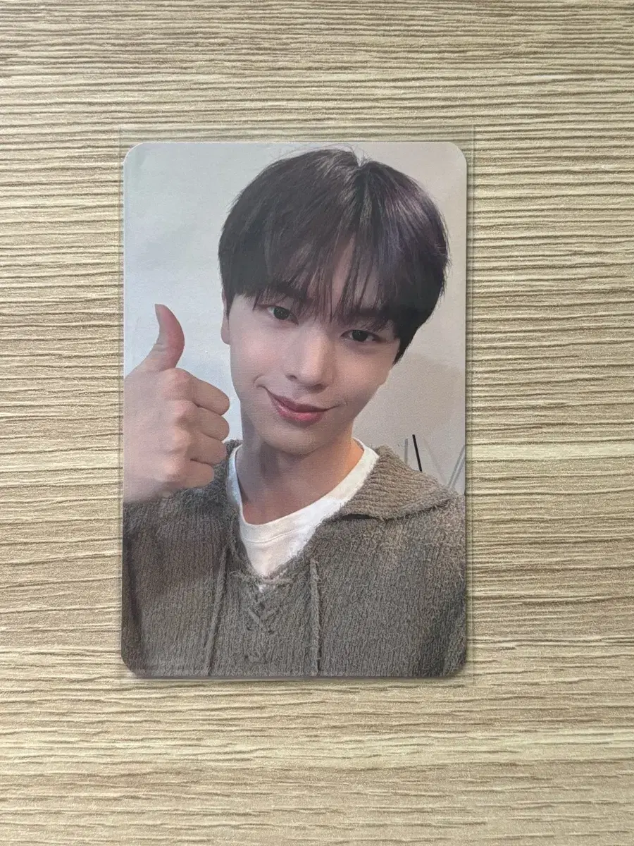 Yook Sungjae broadcast photocard WTS