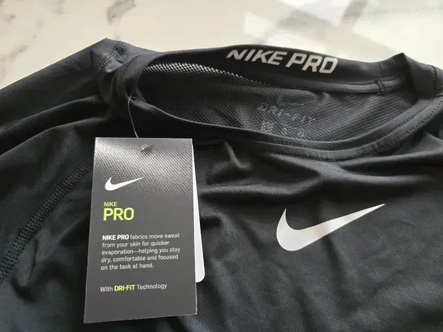 NIKE PRO 롱슬러브 탑 상의 레쉬가드 운동복 L