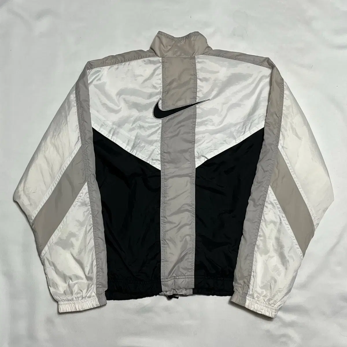 M Nike White Big Swoosh Crop Windbreaker