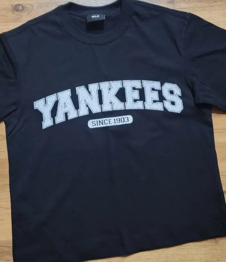 Mlb Mlb Varsity Short Sleeve T-Shirt Clean Goods Cheap Sell