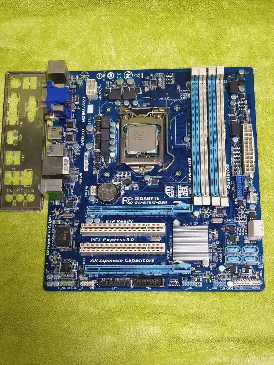 i7 3770/RAM 32g/SSD 128g/Gigabyte B75M(HMDl)