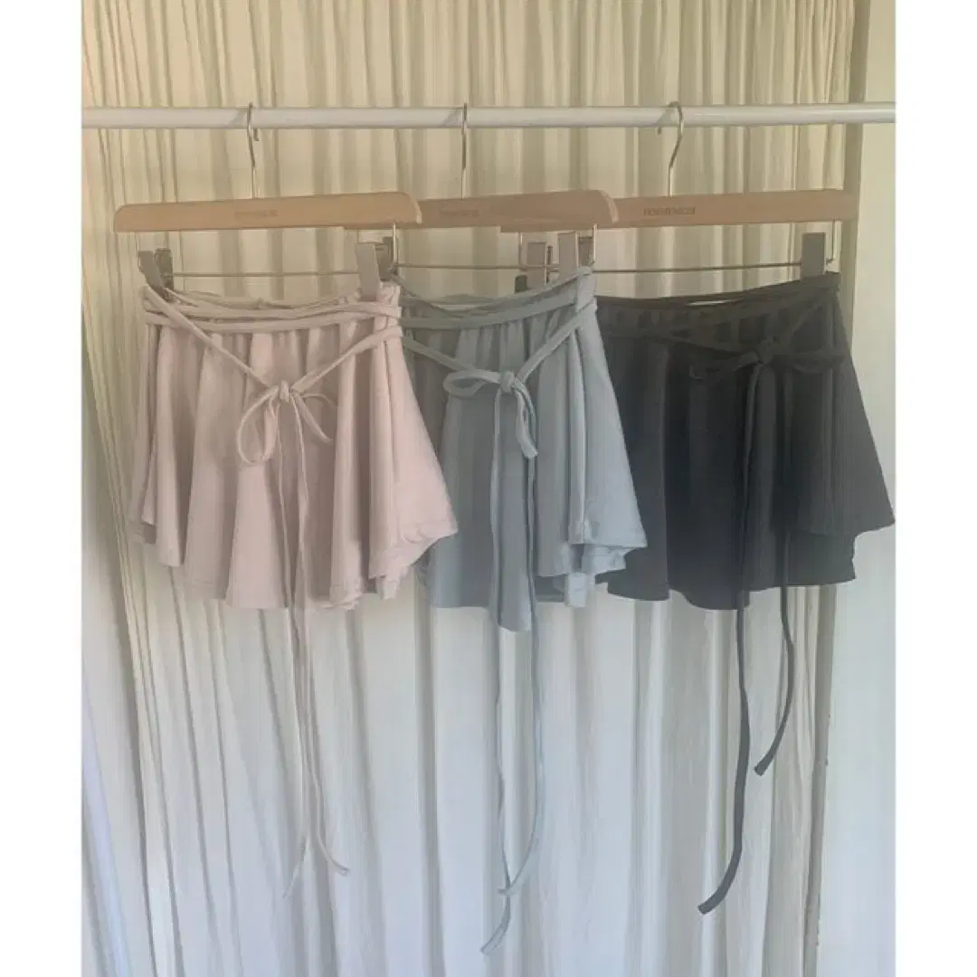 팜므뮤즈 FEE STRAP BALLET SKIRT(차콜)