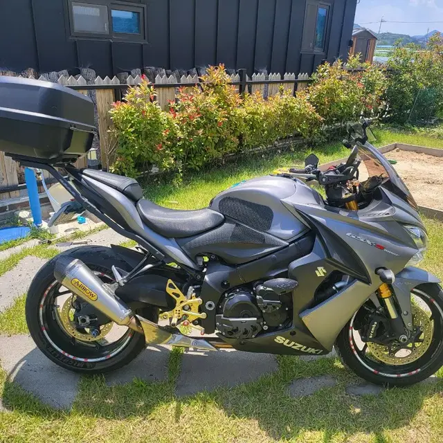 스즈끼 s1000f 16년식팝니다 43300km