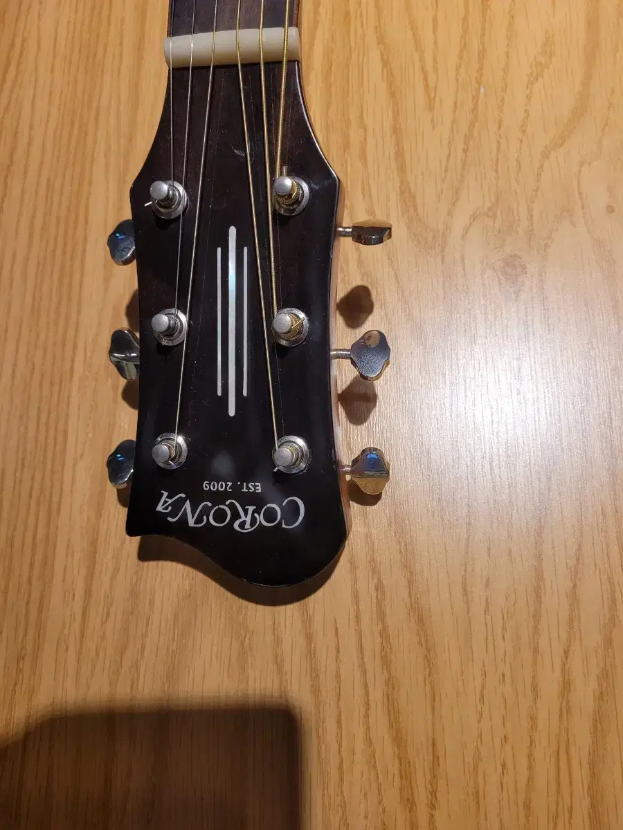 CORONA ACOSTIC GUITAR