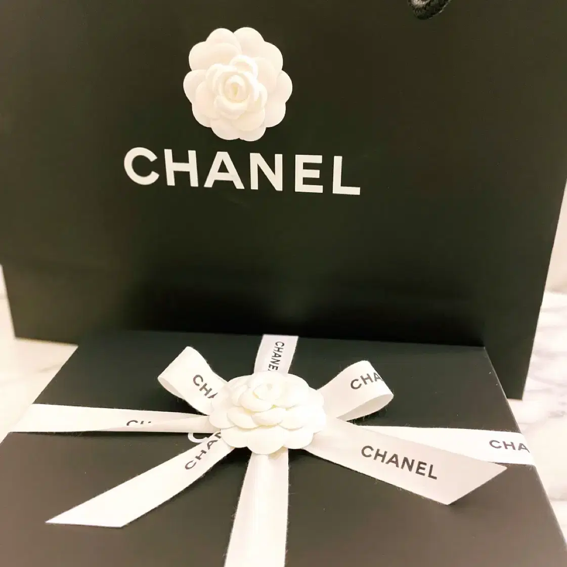 [새제품 정품 샤넬] CHANEL 샤넬 클래식 블랙 캐비어 클러치 파우치