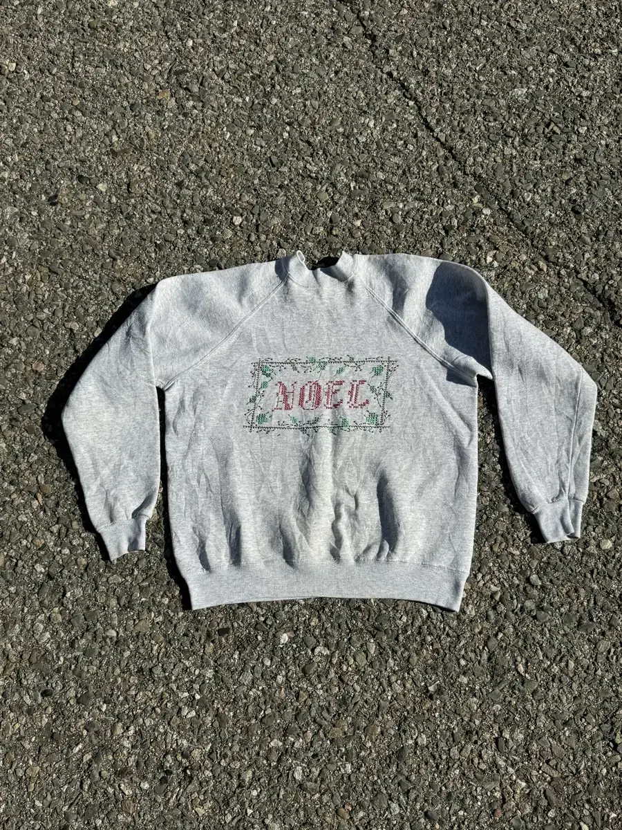 90s 50/50 Noel sweat