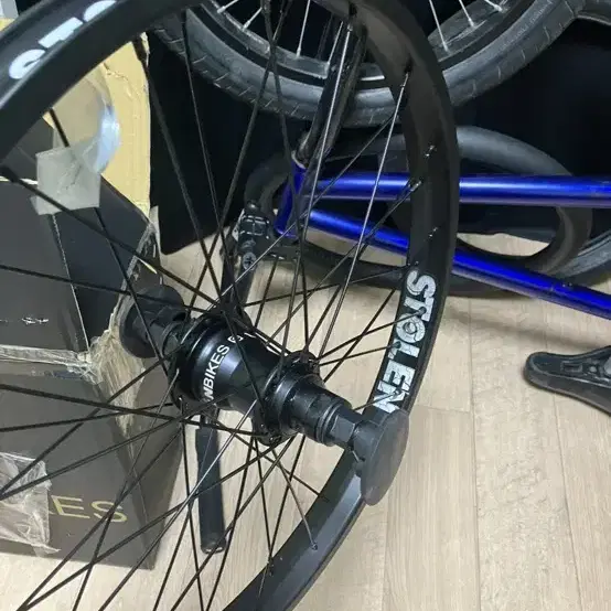 bmx 스톨른 프리코스터 휠