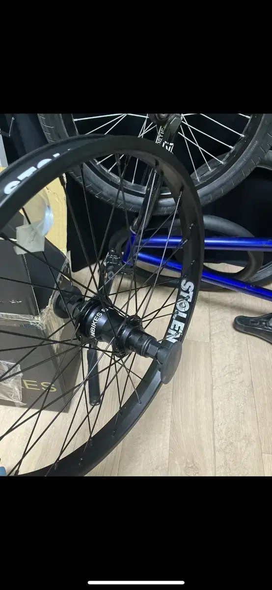 bmx 스톨른 프리코스터 휠