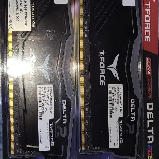 팀그룹 ddr4 cl 18 3600 16gb (8gb x 2) 팝니다