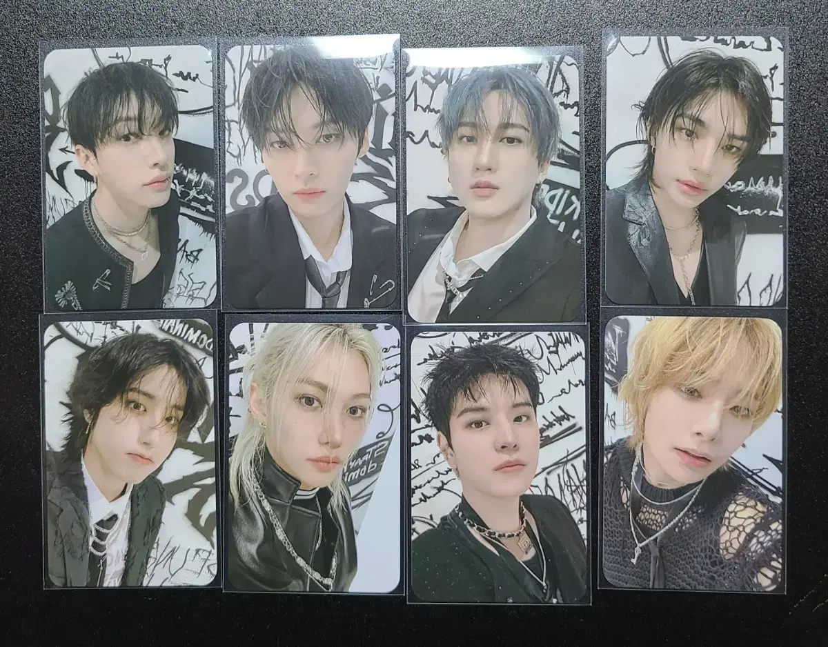 Unsealed (8 cards) straykids pop up Cafe pre-order benefit Photo Cards in bulk