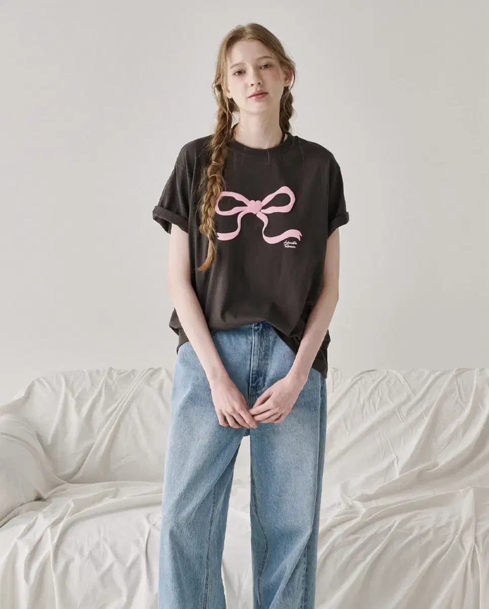 론론  EMBO HEART RIBBON BASIC FIT 티셔츠