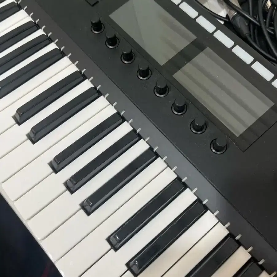 컴플리트 컨트롤 S61 mk2 NI Komplete Kontrol S 6