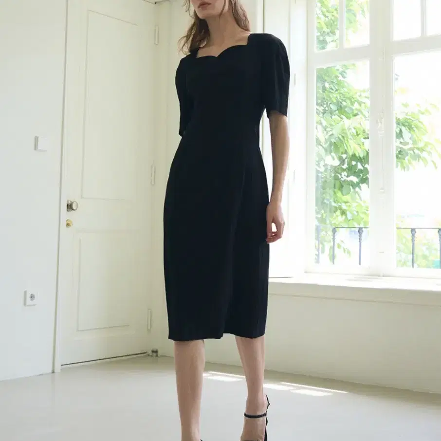 폴앤앨리스 원피스 (HEART NECK DRESS / BLACK)