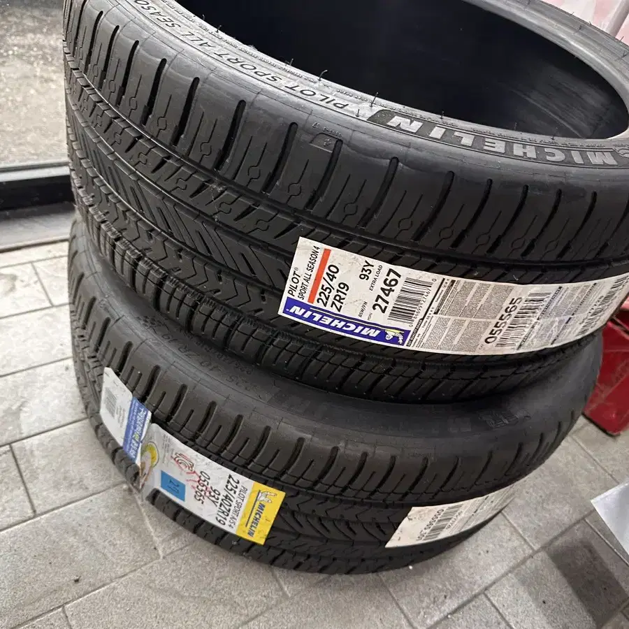 225/40R19 미쉐린 파일럿스포츠 올시즌4