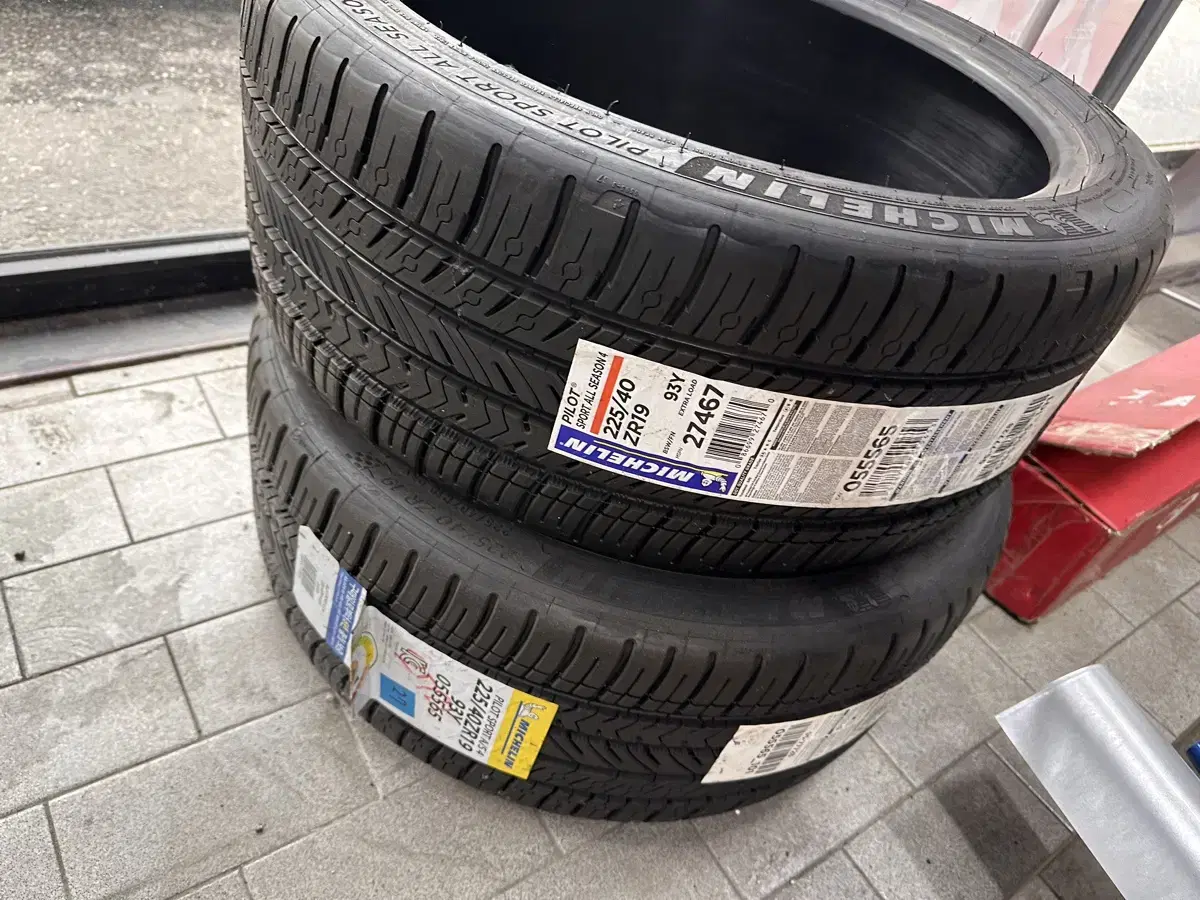 225/40R19 미쉐린 파일럿스포츠 올시즌4