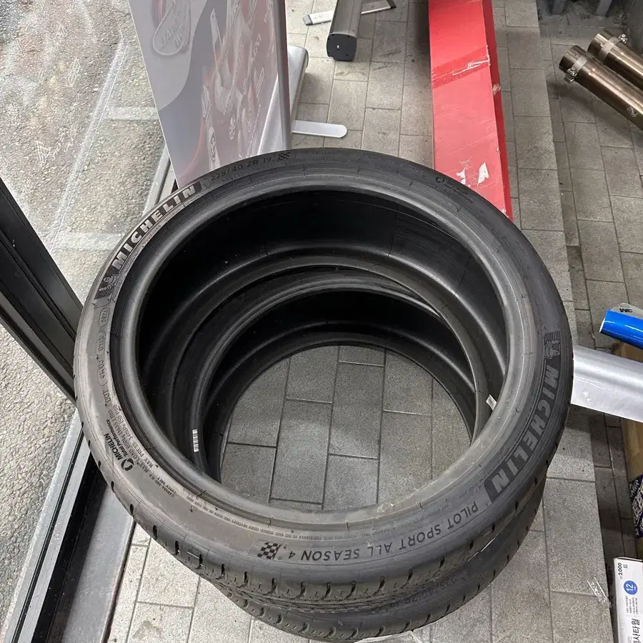 225/40R19 미쉐린 파일럿스포츠 올시즌4