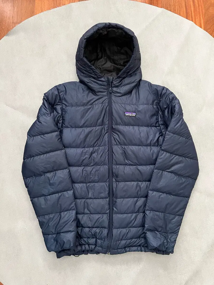 [M] Patagonia Hyloft Down Navy