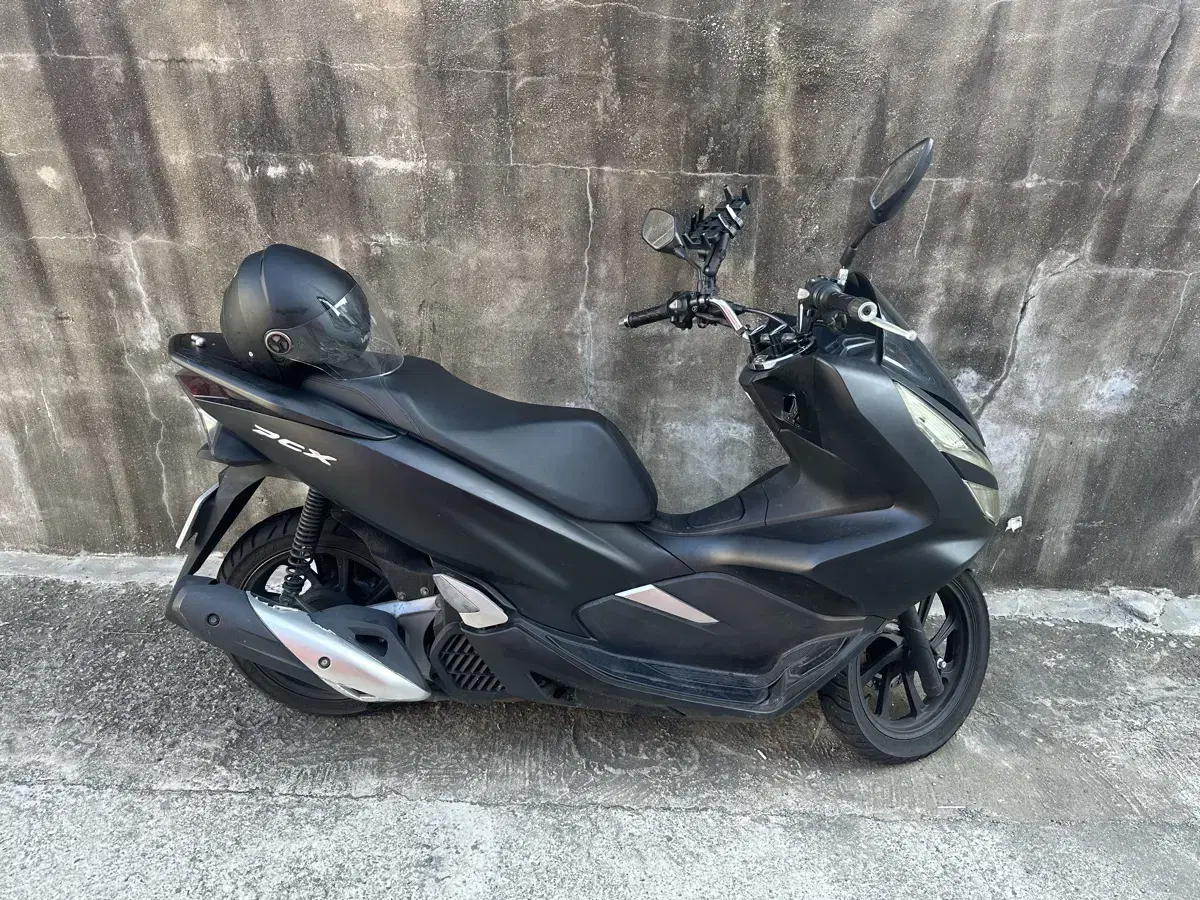 부산 pcx125 19년식 오토바이 팔아요 ~