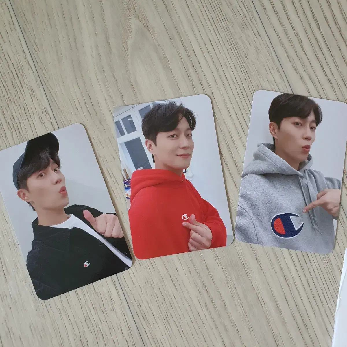 Half-priced Delivery) yoon doojoon Champion Photocard