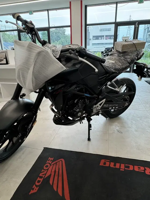 혼다 CB300R 신차 판매