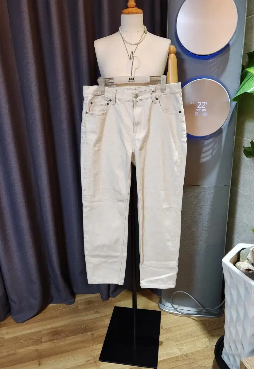 32-33.(new) Giordano semi Denim cotton pants