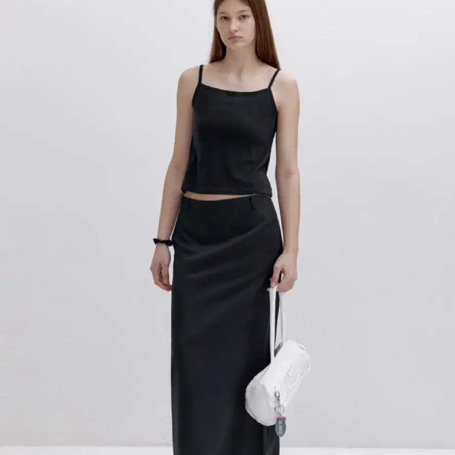 로우클래식 롱스커트 구해요 RELAXED SLIT LONG SKIRT