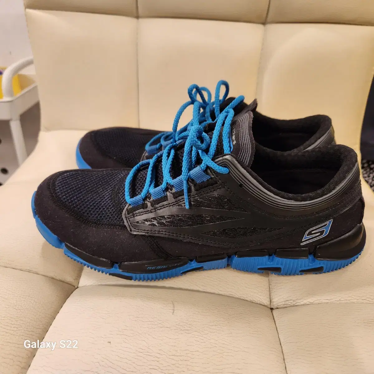 Skechers GO Bionic  경량운동화  250