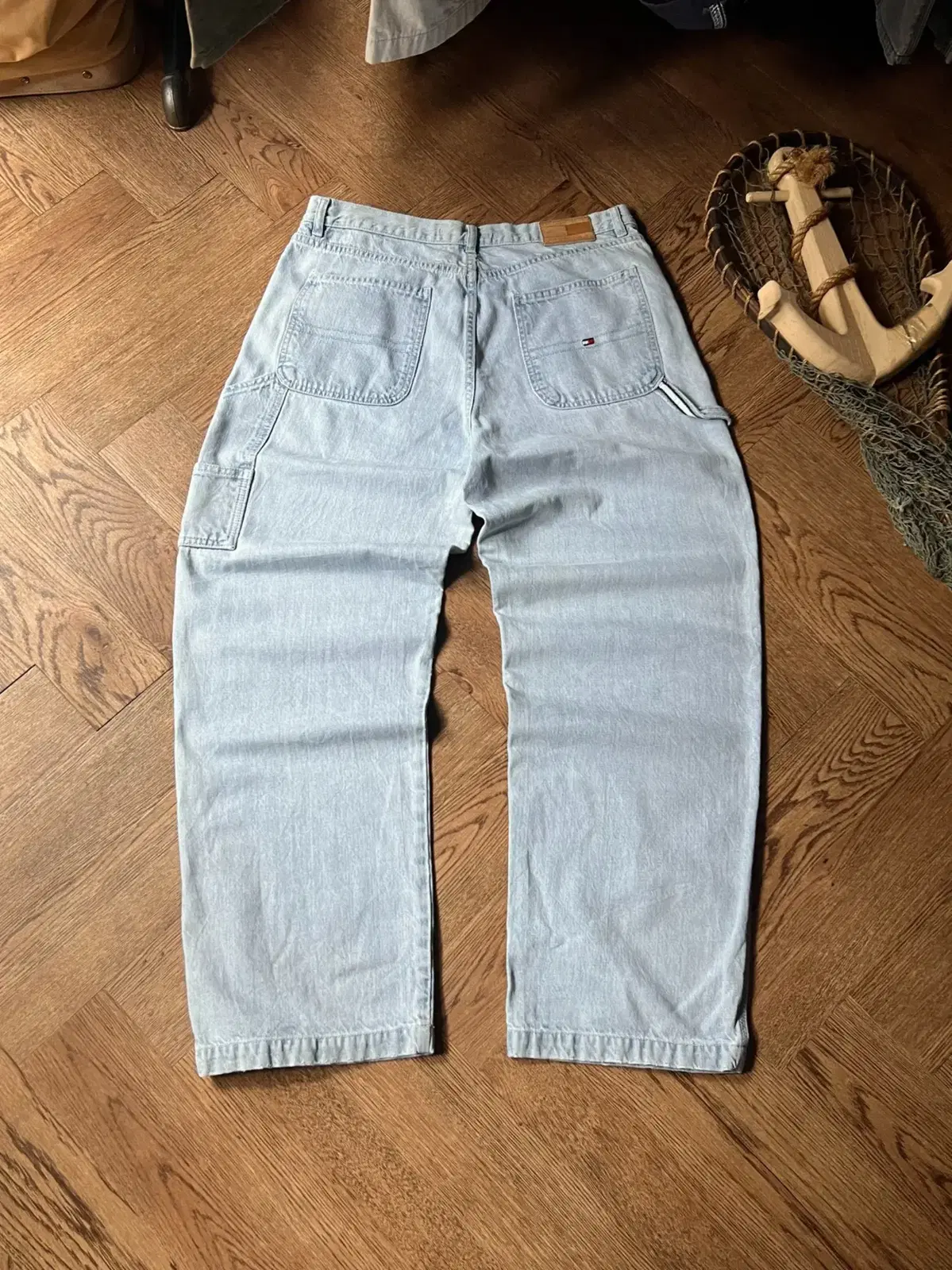 [32]Tommy Hilfiger Carpenter light-blue denim pants in light-blue.