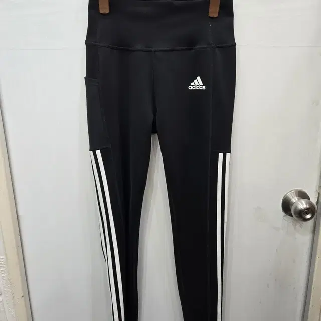 S,90 )) adidas 아디다스 레깅스! 옷상태 새상품급! 짱좋아요!