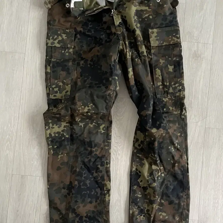 Visvim camo eiger pants 비즈빔