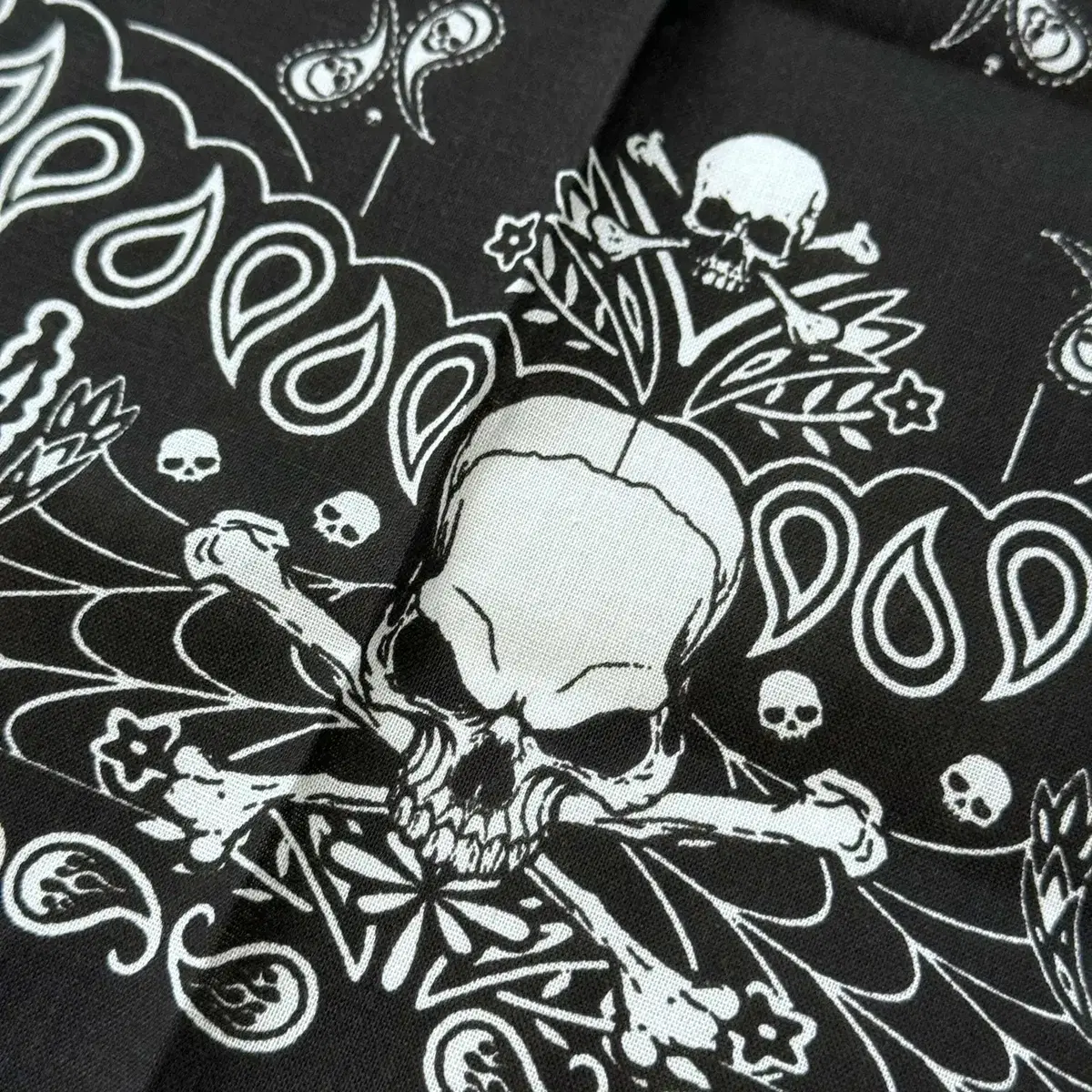 funny skull handkerchief 재미있는 해골 손수건