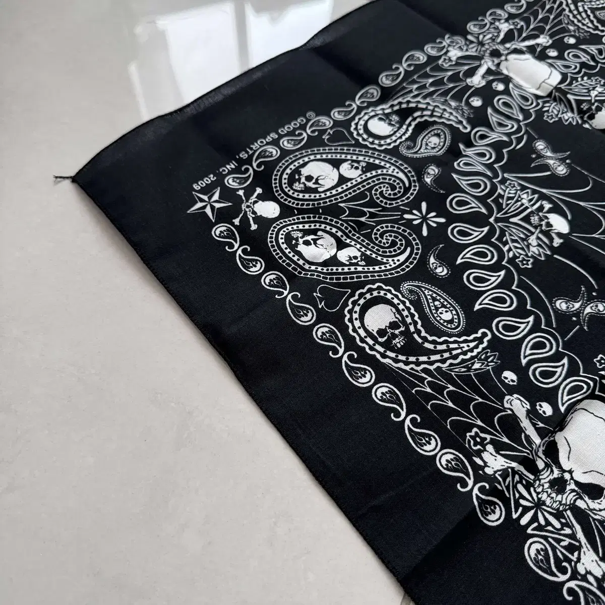 funny skull handkerchief 재미있는 해골 손수건