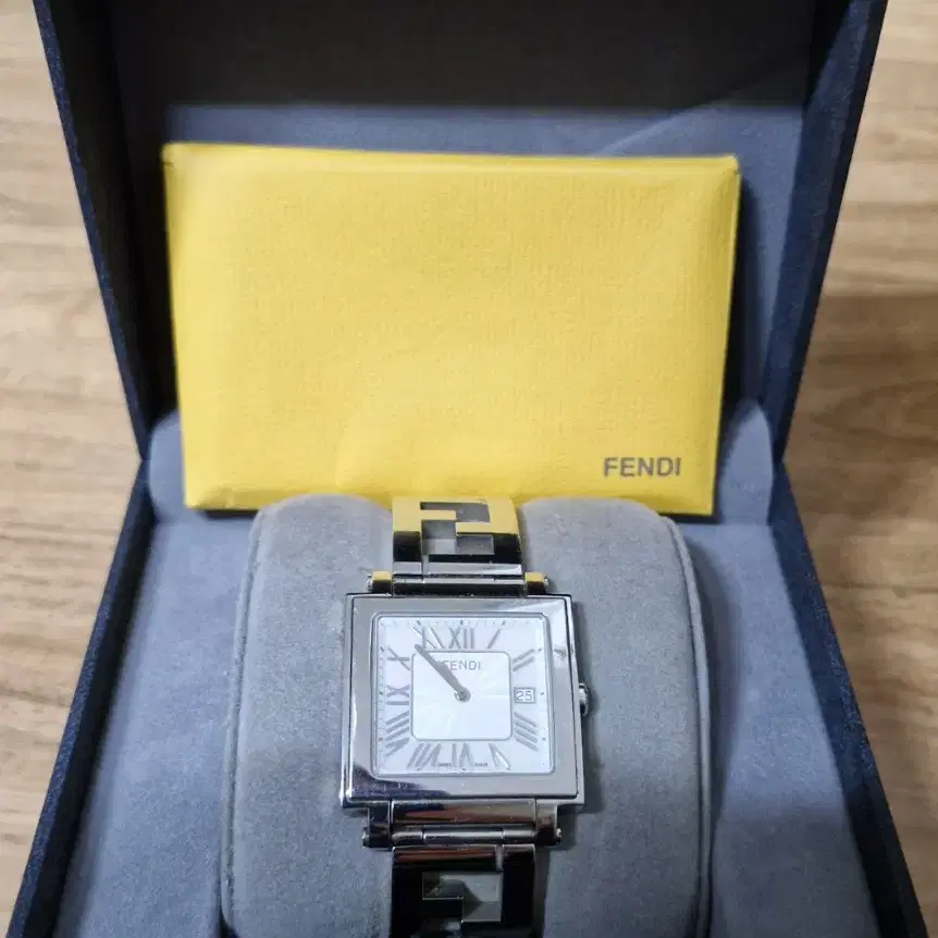 명품 팬디(FENDI)