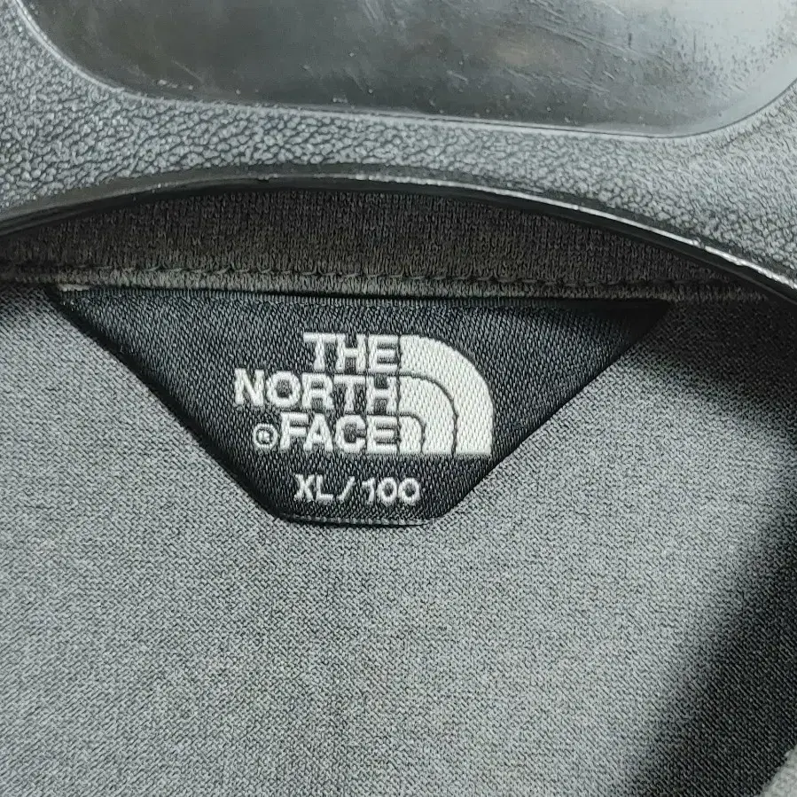 THE NORTH FACE 노스페이스 긴팔 패턴 스판카라티셔츠(챠콜)