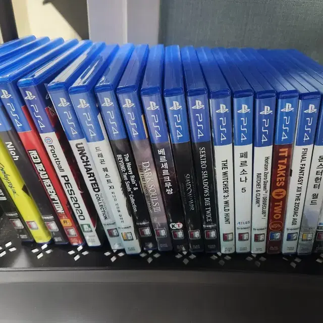 PS4 PS5 타이틀 CD 여러가지 판매합니다