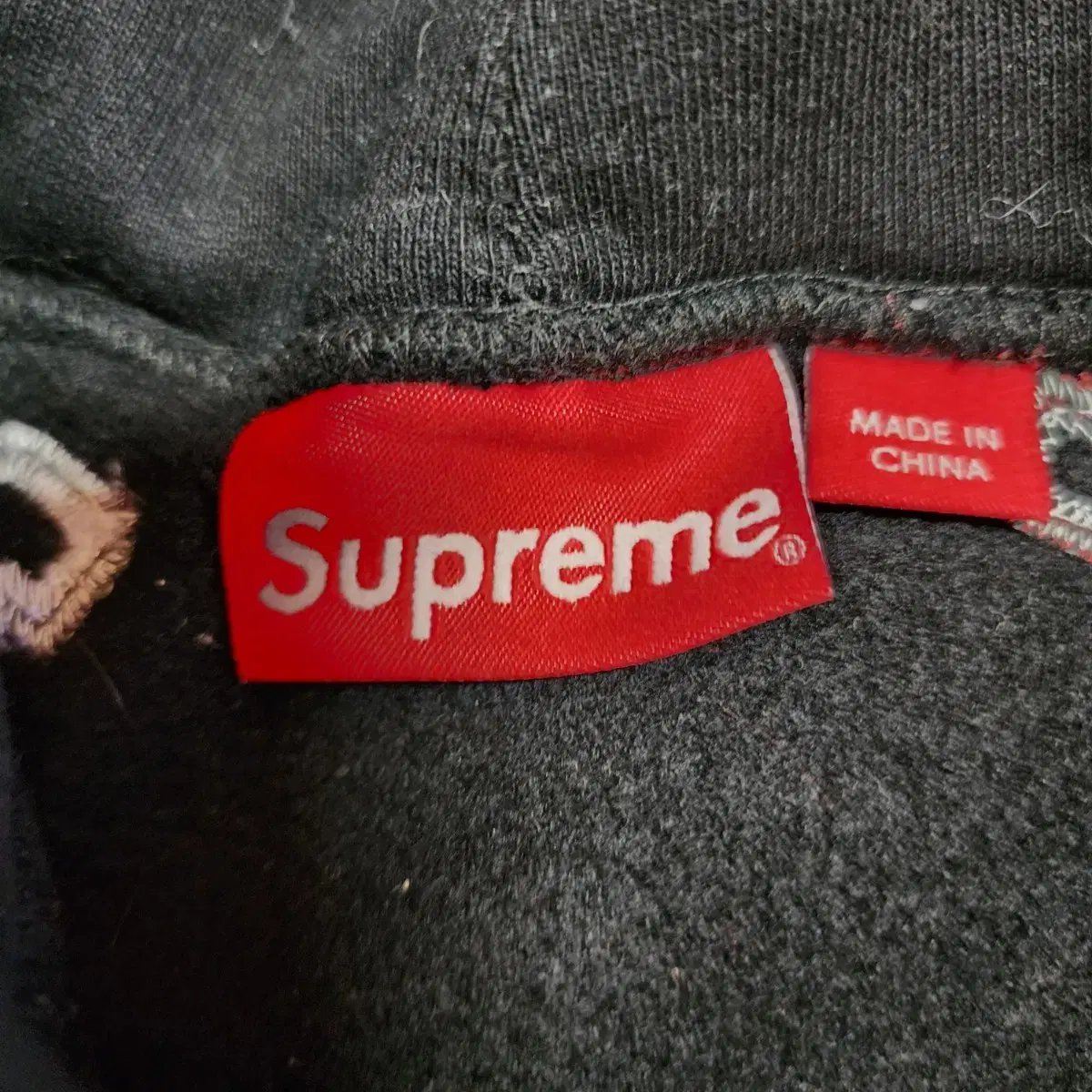 슈프림 Supreme Scattered Applique 후드티