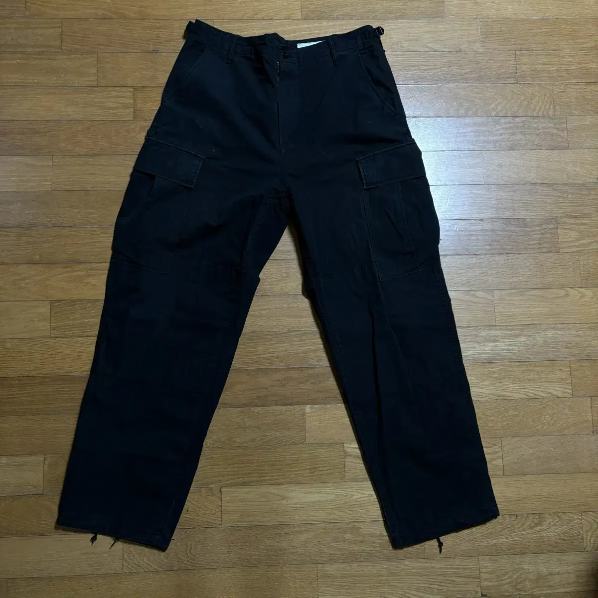 [L] Kakis Cargo Pants Black