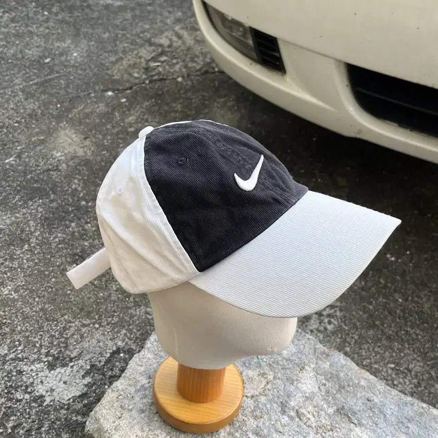 나이키 화이트 그레이 패널 볼캡 Nike