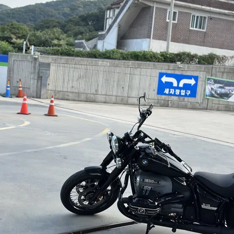 신차급 BMW R18 배기 구조변경 완료