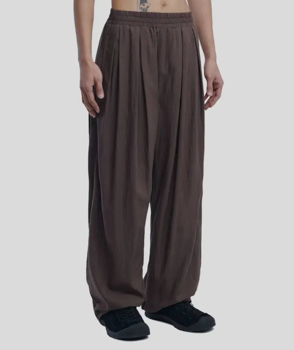 노매뉴얼 3DT NYLON PANTS - BROWN