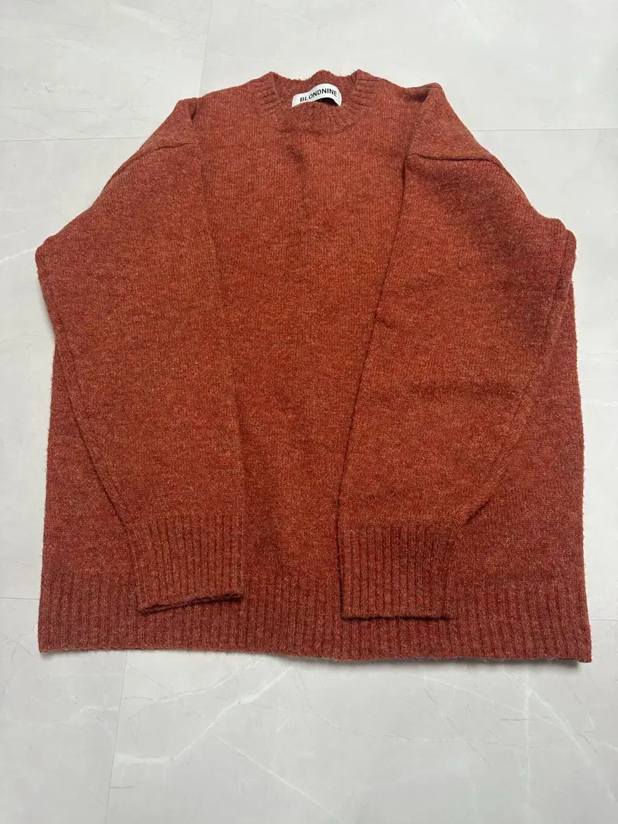 [L] Blondnine Wool Boucle Round Knit Orange