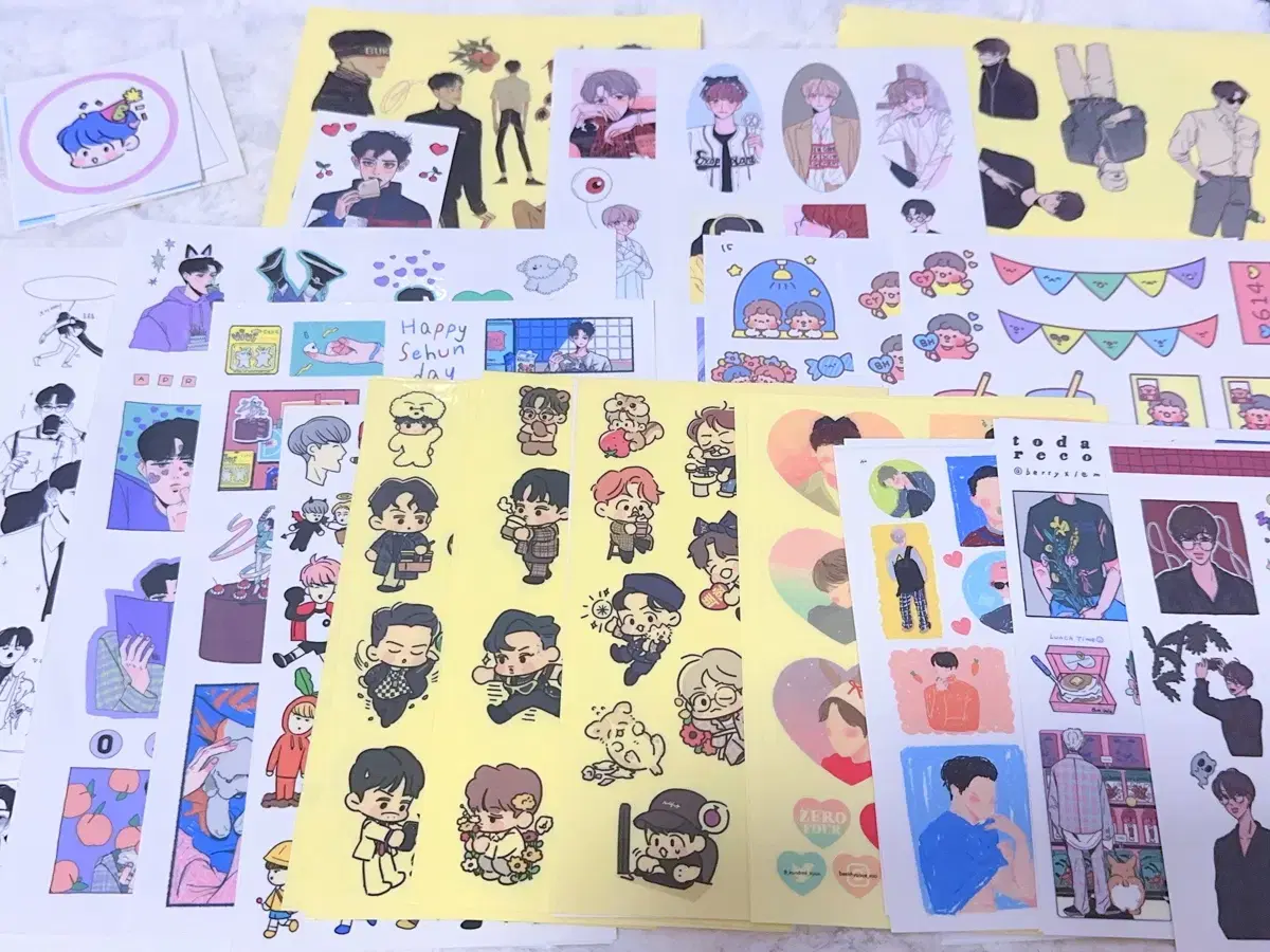 I'm selling 300 copies of exo fanart sticker bulk 