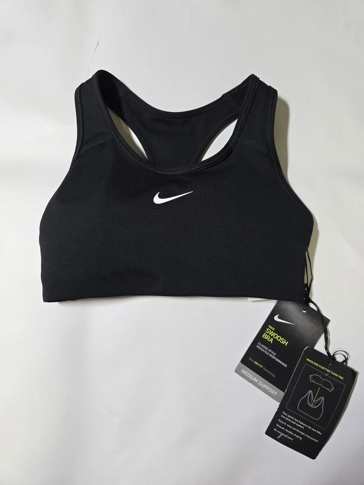 Nike Women's Swoosh Pad Bra BV3637-010(Size XS)