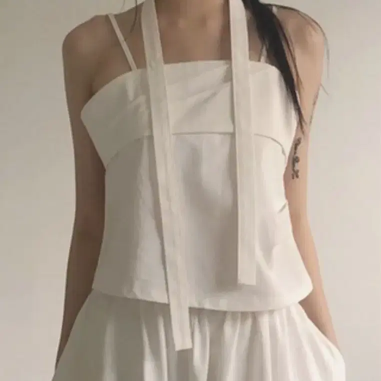 아델리오 슬리브리스 enjo dry cotton sleeveless