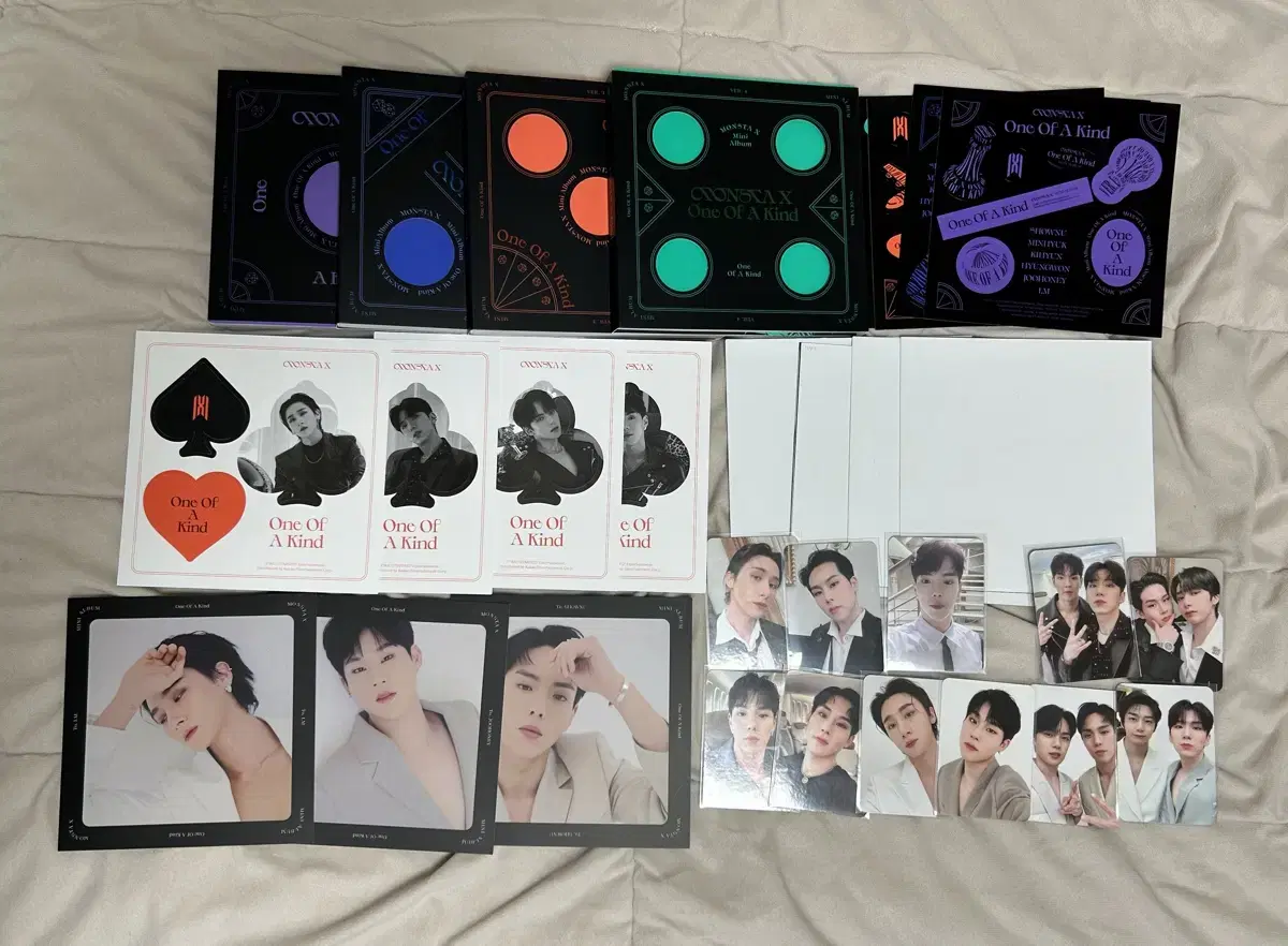 MONSTA X ONE OF A KIND GAMBLER album components + photocard