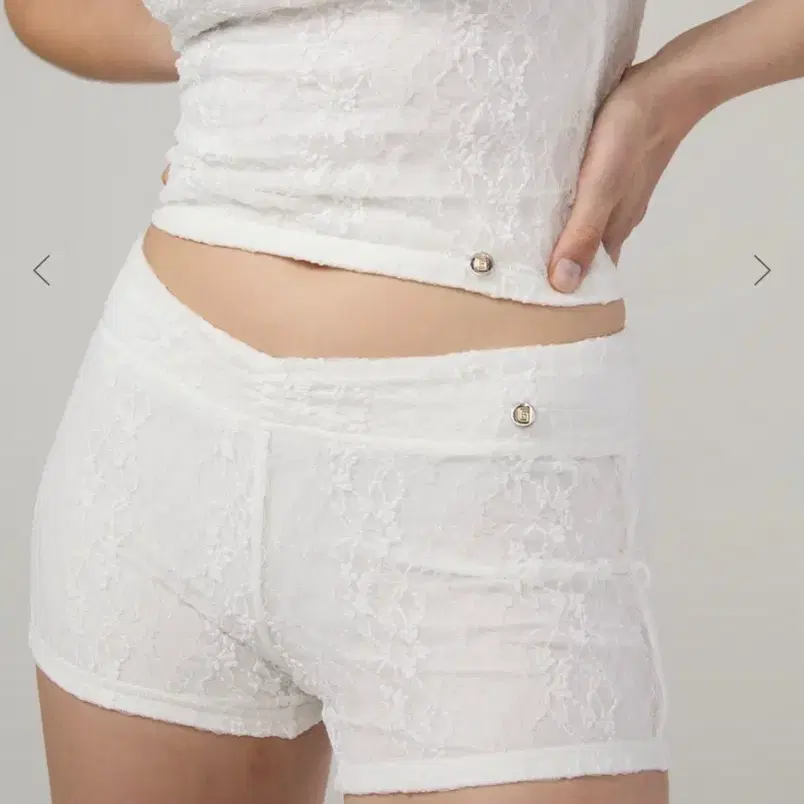 (Glowny) 글로니 Coastal Road Shorts (White)