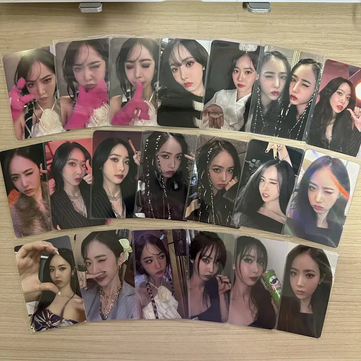 Viviz eunbi pull ups unreleased photocard cafe photocard bulk wts